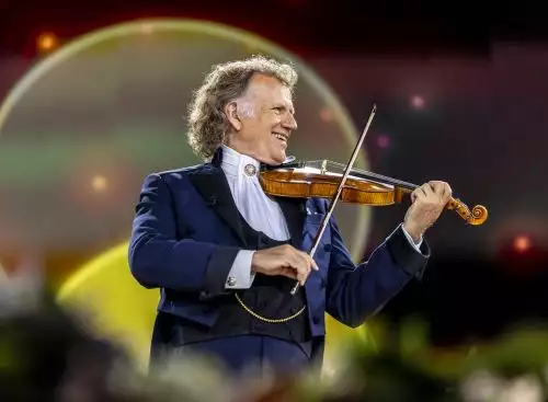 AndrC3A9Rieus2026SummerConcertVivaMaastricht_134260946472465828_big-cine_deskt.webp