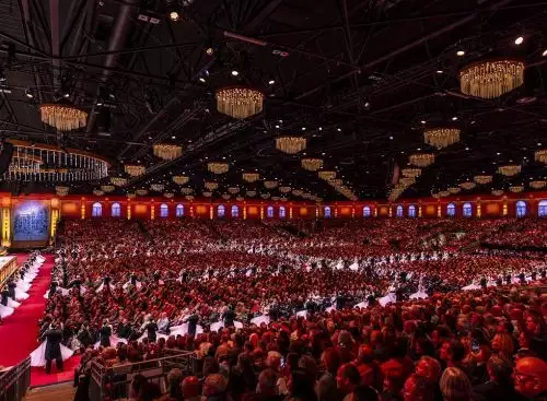 AndrC3A9Rieus2025ChristmasConcertMerryChristmas_134011968181497797_big-cine_deskt.webp