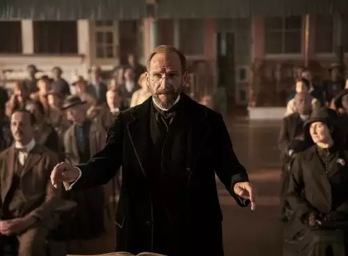TheChoral_134192063433152375_big-cine_deskt.webp