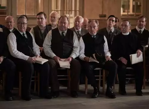 TheChoral_134192063417131193_big-cine_deskt.webp