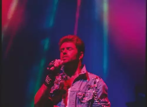 GeorgeMichaelTheFaithTour_134355309517438774_big-cine_deskt.webp