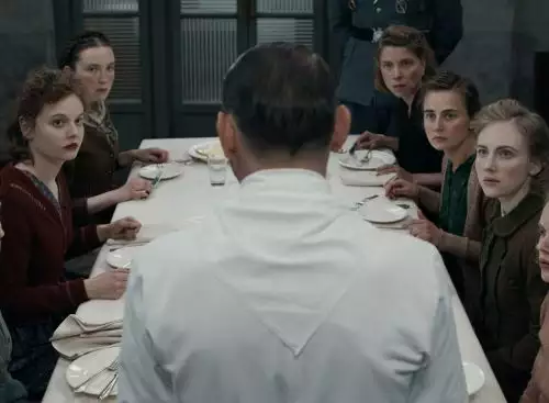 TheTasters_134205627867495359_big-cine_deskt.webp