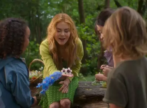 PracticalMagic2_134328378438884393_big-cine_deskt.webp