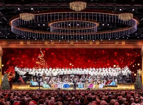 AndrC3A9Rieus2026ChristmasConcertLetItSnow_134320629697022258_big-cine_deskt.webp