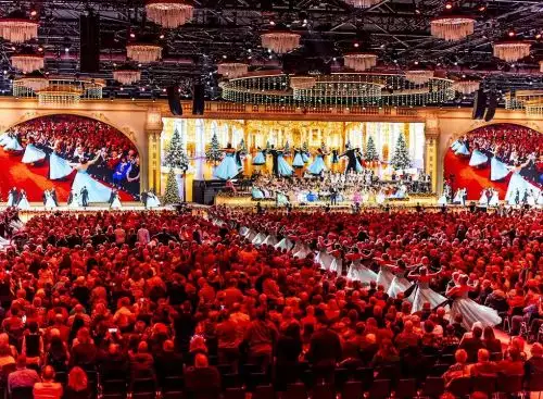 AndrC3A9Rieus2026ChristmasConcertLetItSnow_134320629698570559_big-cine_deskt.webp