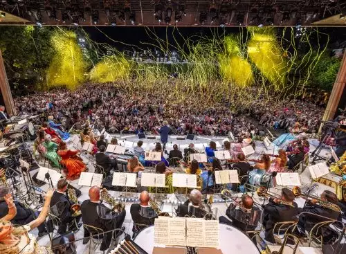 AndrC3A9Rieus2026SummerConcertVivaMaastricht_134260946543360653_big-cine_deskt.webp