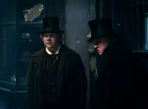 EbenezerAChristmasCarol_134378400129918728_big-cine_deskt.webp